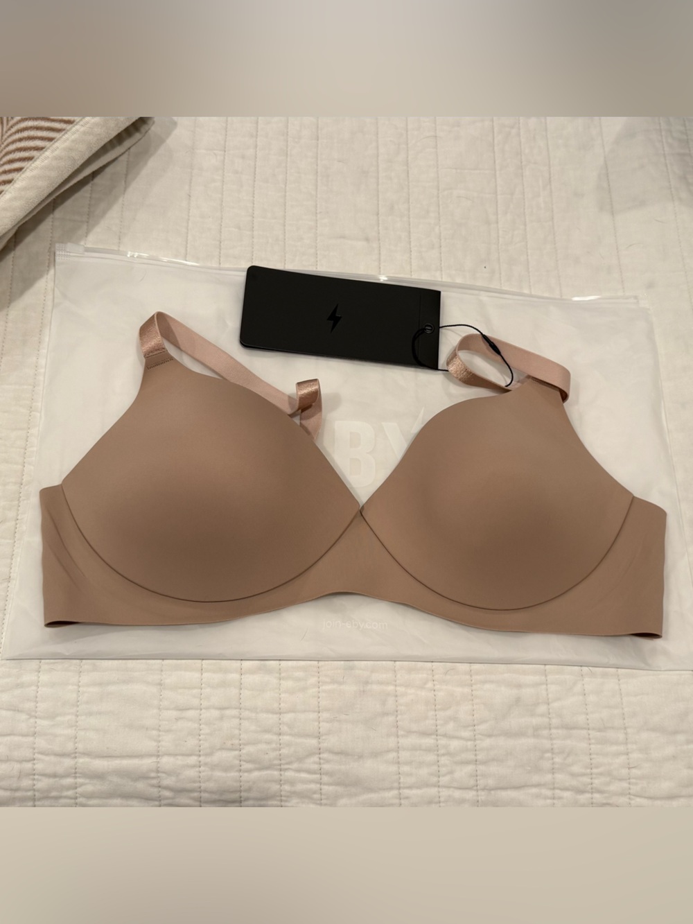 NWT EBY Pain-Free T-Shirt Bra Size 38B